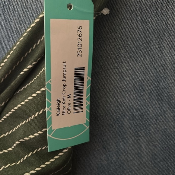 KAILEIGH
Rica Knit Crop Jumpsuit - Picture 4 of 4